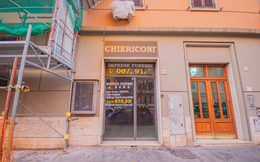 Locale Commerciale San Giovanni Via Acaia